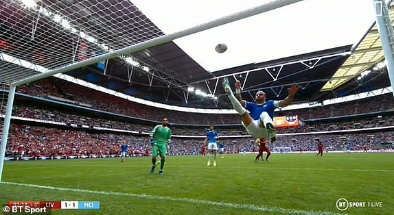 Thắng Liverpool ở loạt 'đấu súng', Man City giành Siêu Cup nước Anh ảnh 12