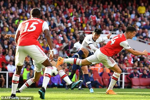VAR 'lên tiếng', Arsenal chia điểm với Tottenham ảnh 13