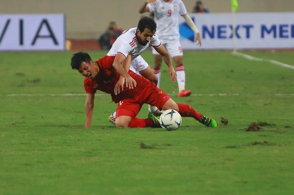 Đánh bại UAE, tuyển Việt Nam lên đầu bảng ảnh 30