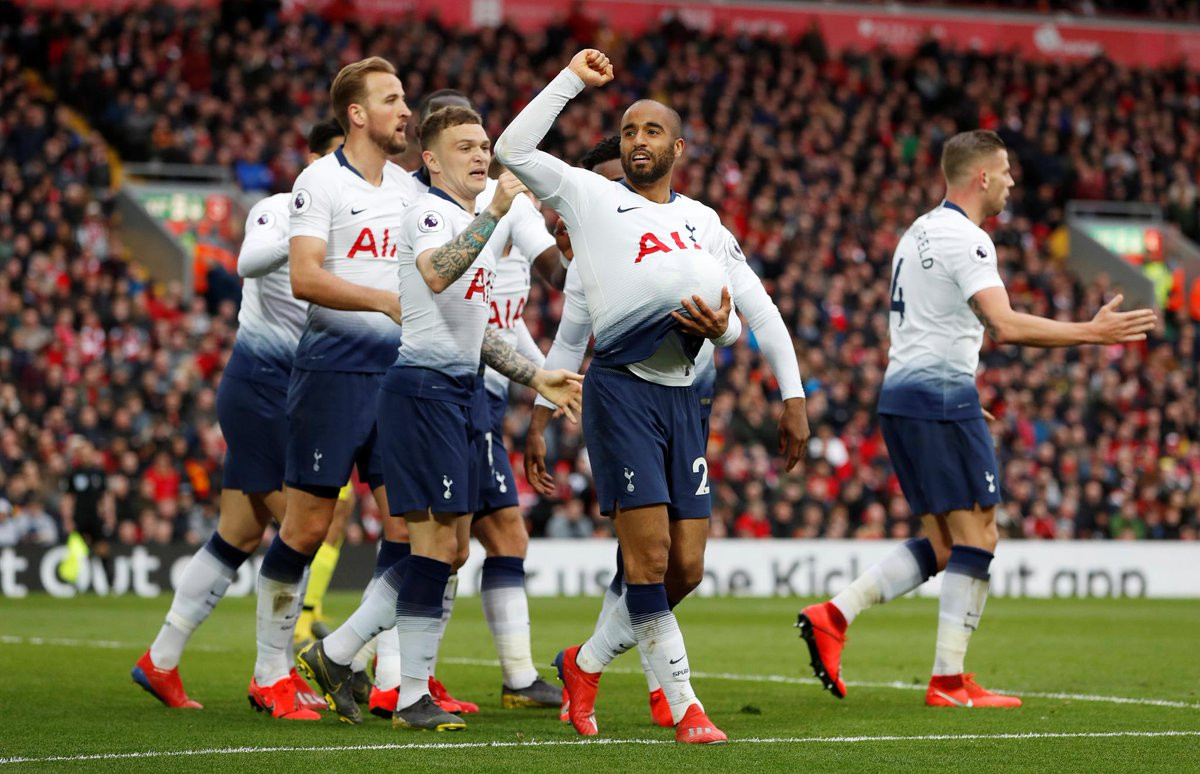 Thắng kịch tính Tottenham, Liverpool tái chiếm ngôi đầu Ngoại hạng Anh ảnh 14