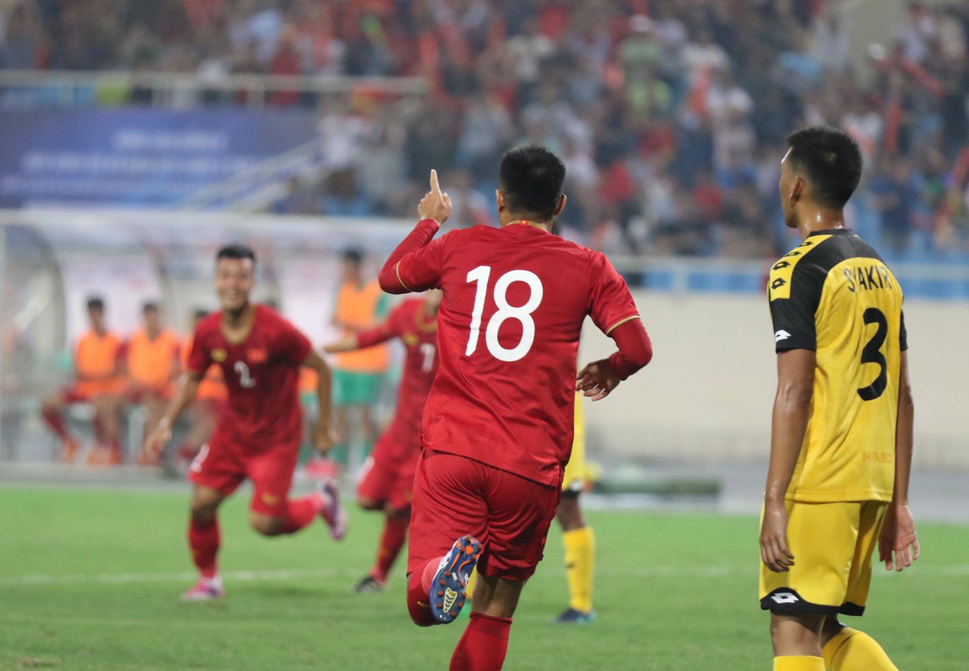 U23 Việt Nam thắng kiểu tennis trước Brunei ảnh 8