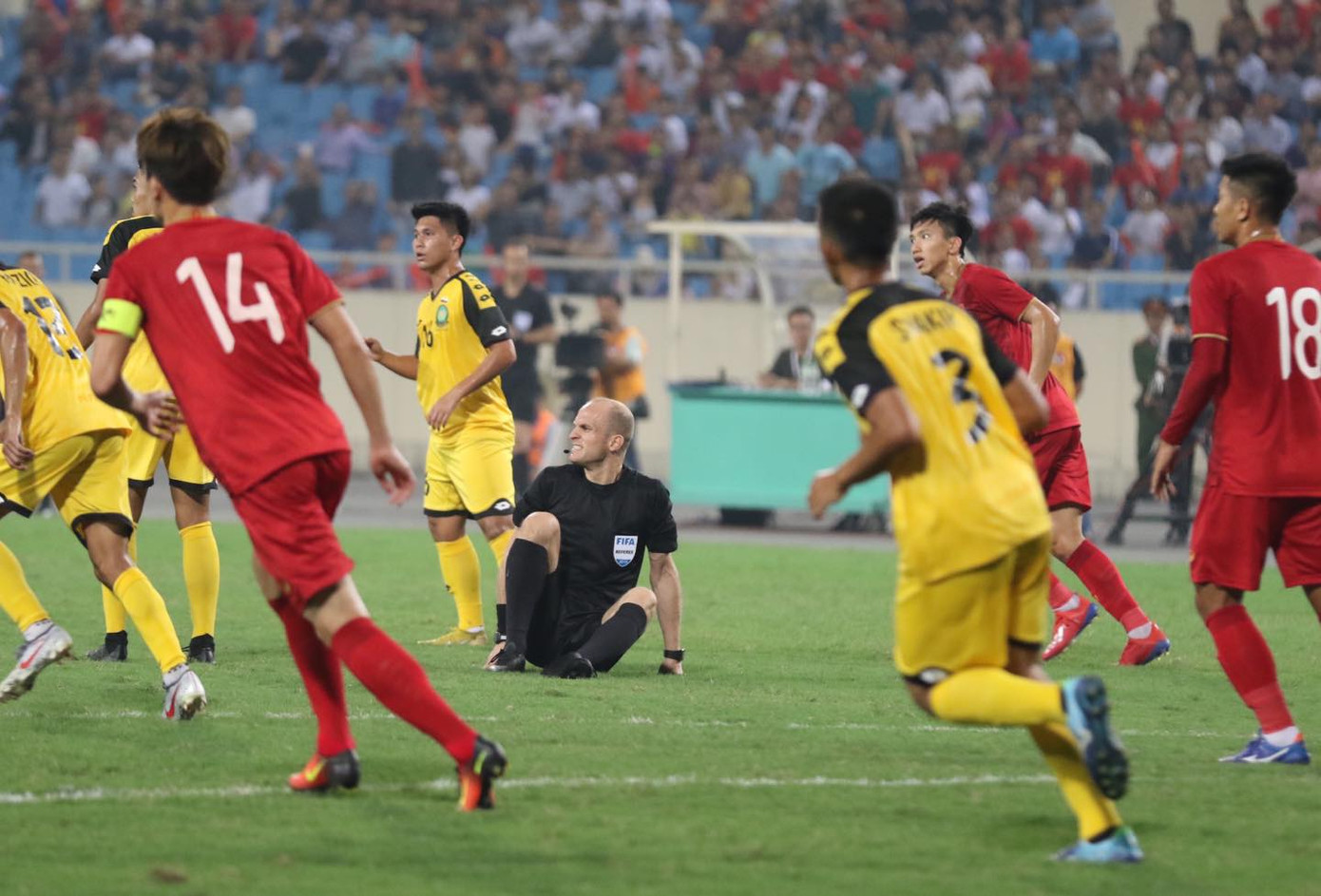 U23 Việt Nam thắng kiểu tennis trước Brunei ảnh 9