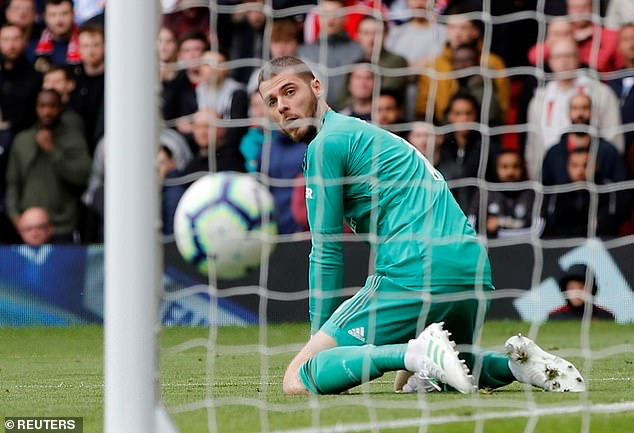 De Gea mắc sai lầm, M.U bị Chelsea 'cưa điểm' ảnh 1 De Gea mắc sai lầm, M.U bị Chelsea 'cưa điểm' ảnh 1