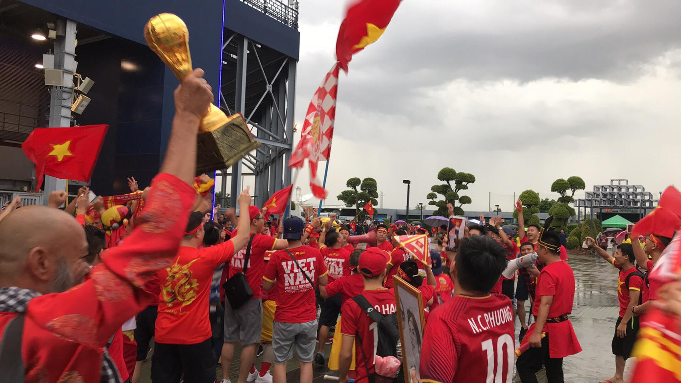 Anh Đức ghi bàn phút bù giờ, tuyển Việt Nam hạ Thái Lan vào chung kết King's Cup ảnh 5