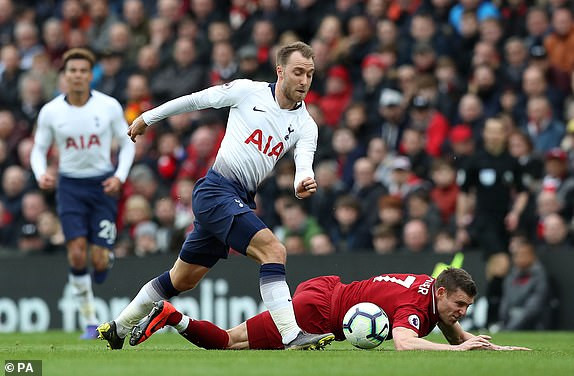 Thắng kịch tính Tottenham, Liverpool tái chiếm ngôi đầu Ngoại hạng Anh ảnh 10