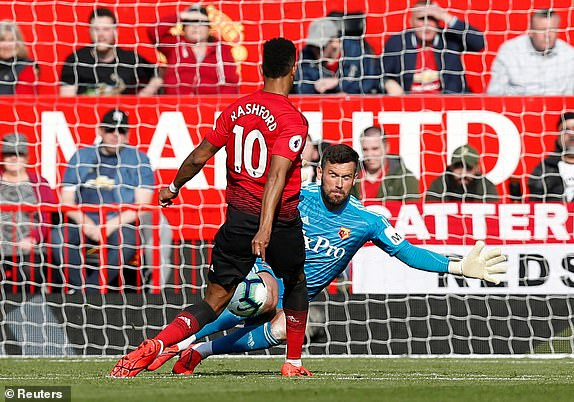 M.U vs Watford (2-1): Quà mừng cho Solskjaer ảnh 10