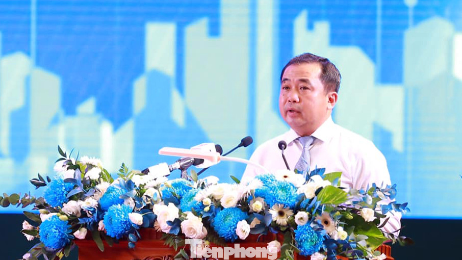 Ông Trần Đức Thắng - Bí thư Tỉnh ủy Hải Dương phát biểu tại đại hội. Ông Trần Đức Thắng - Bí thư Tỉnh ủy Hải Dương phát biểu tại đại hội.