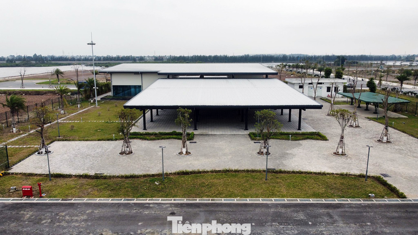 TP Hải Phòng yêu cầu các đơn vị đảm bảo hoạt động vận hành tại bến phà Đồng Bài. Trong ảnh: Khu vực nhà chờ, nhà điều hành bến phà Đồng Bài. TP Hải Phòng yêu cầu các đơn vị đảm bảo hoạt động vận hành tại bến phà Đồng Bài. Trong ảnh: Khu vực nhà chờ, nhà điều hành bến phà Đồng Bài.