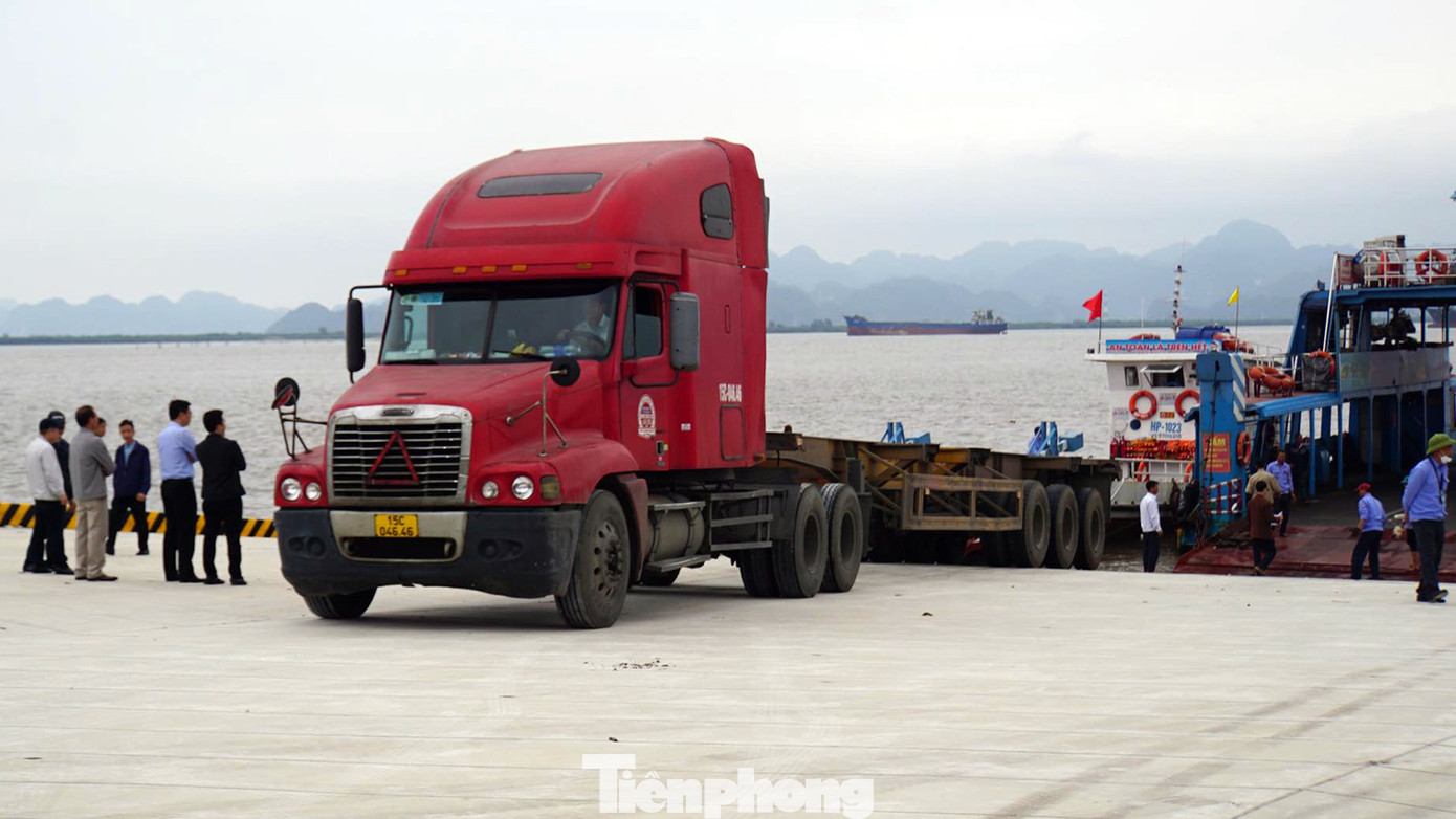 Lộ trình mới được xác định dài hơn khoảng 500-700 m so với tuyến cũ (bến Gót - Cái Viềng), do đó thời gian phà chở phương tiện và du khách sẽ lâu hơn lộ trình cũ. Lộ trình mới được xác định dài hơn khoảng 500-700 m so với tuyến cũ (bến Gót - Cái Viềng), do đó thời gian phà chở phương tiện và du khách sẽ lâu hơn lộ trình cũ.