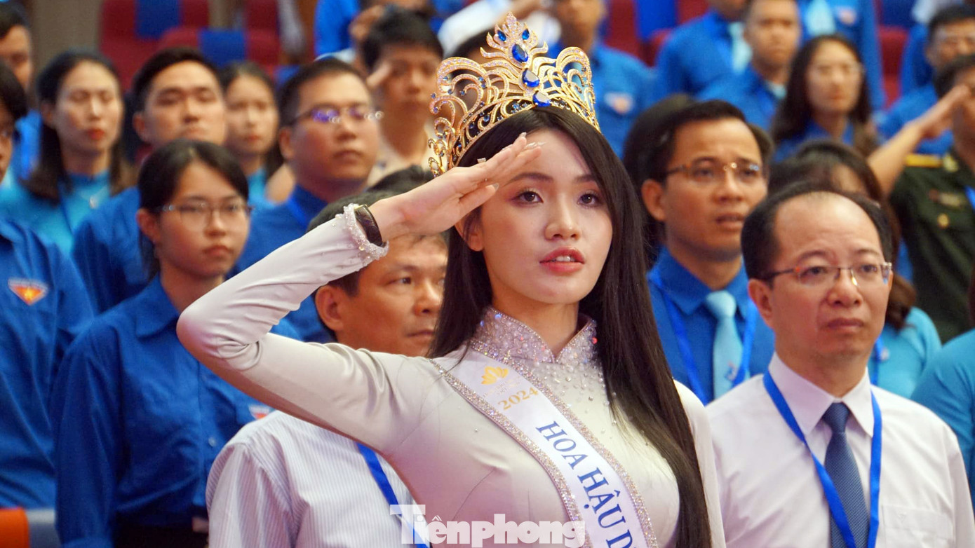 Các đại biểu dự đại hội. Các đại biểu dự đại hội.