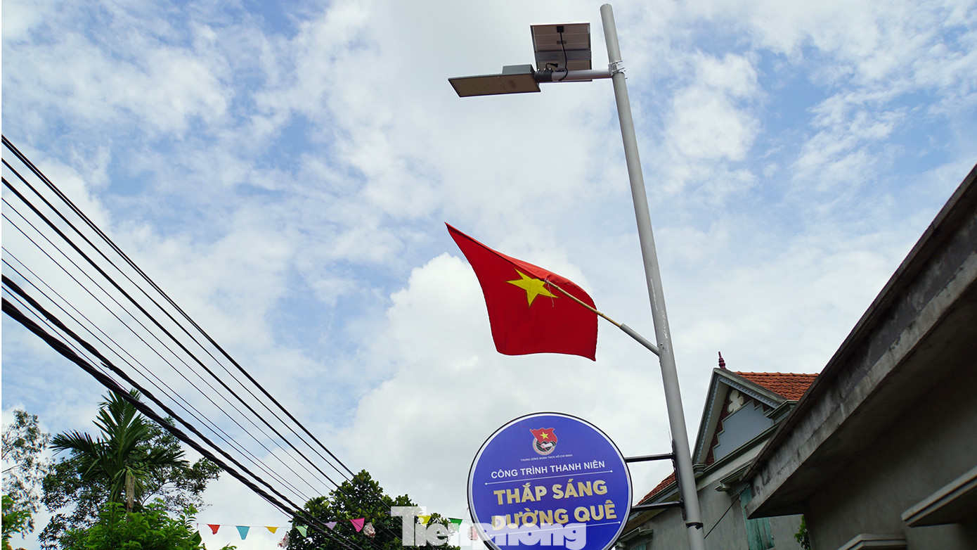 Công trình nhằm thúc đẩy sử dụng nguồn điện năng mặt trời để giảm thiểu tác động môi trường hướng đến sự phát triển bền vững, góp phần cải thiện và nâng cao chất lượng cho người dân. Đồng thời, nâng cao nhận thức cho đoàn viên, thanh thiếu nhi và nhân dân trên địa bàn về các chủ trương, chính sách của Đảng về xây dựng nông thôn mới. Công trình nhằm thúc đẩy sử dụng nguồn điện năng mặt trời để giảm thiểu tác động môi trường hướng đến sự phát triển bền vững, góp phần cải thiện và nâng cao chất lượng cho người dân. Đồng thời, nâng cao nhận thức cho đoàn viên, thanh thiếu nhi và nhân dân trên địa bàn về các chủ trương, chính sách của Đảng về xây dựng nông thôn mới.