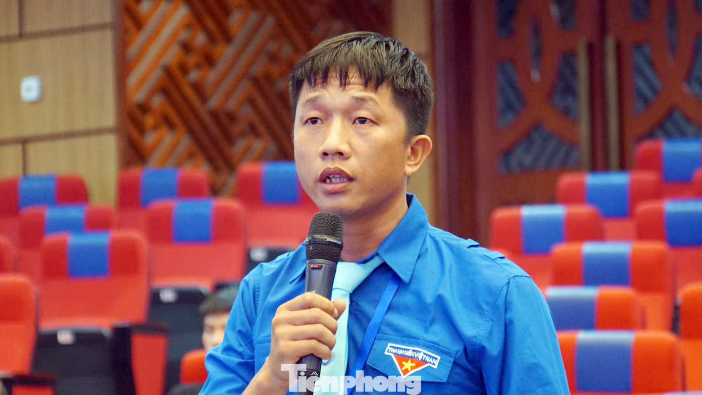 Các đại biểu tham gia thảo luận tại với 2 chủ đề. Các đại biểu tham gia thảo luận tại với 2 chủ đề.