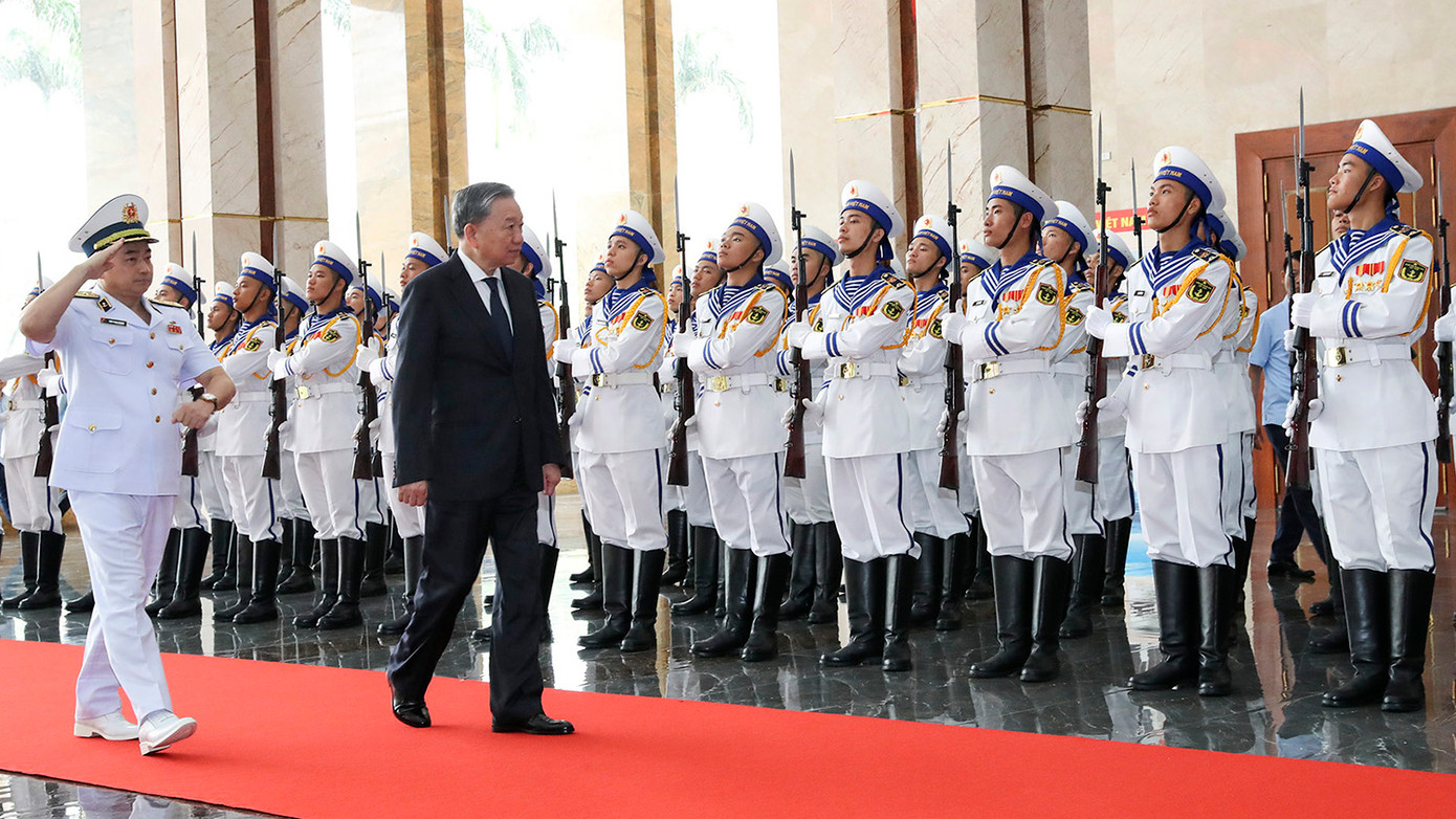 Chủ tịch nước Tô Lâm tới thăm và làm việc tại Quân chủng Hải quân Việt Nam, sáng 7/6 tại TP. Hải Phòng.