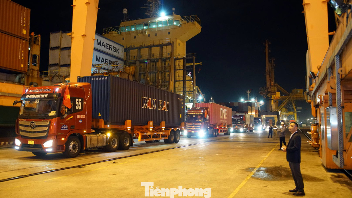 Những chuyến hàng đầu năm 2024 tại Cảng Hải Phòng.