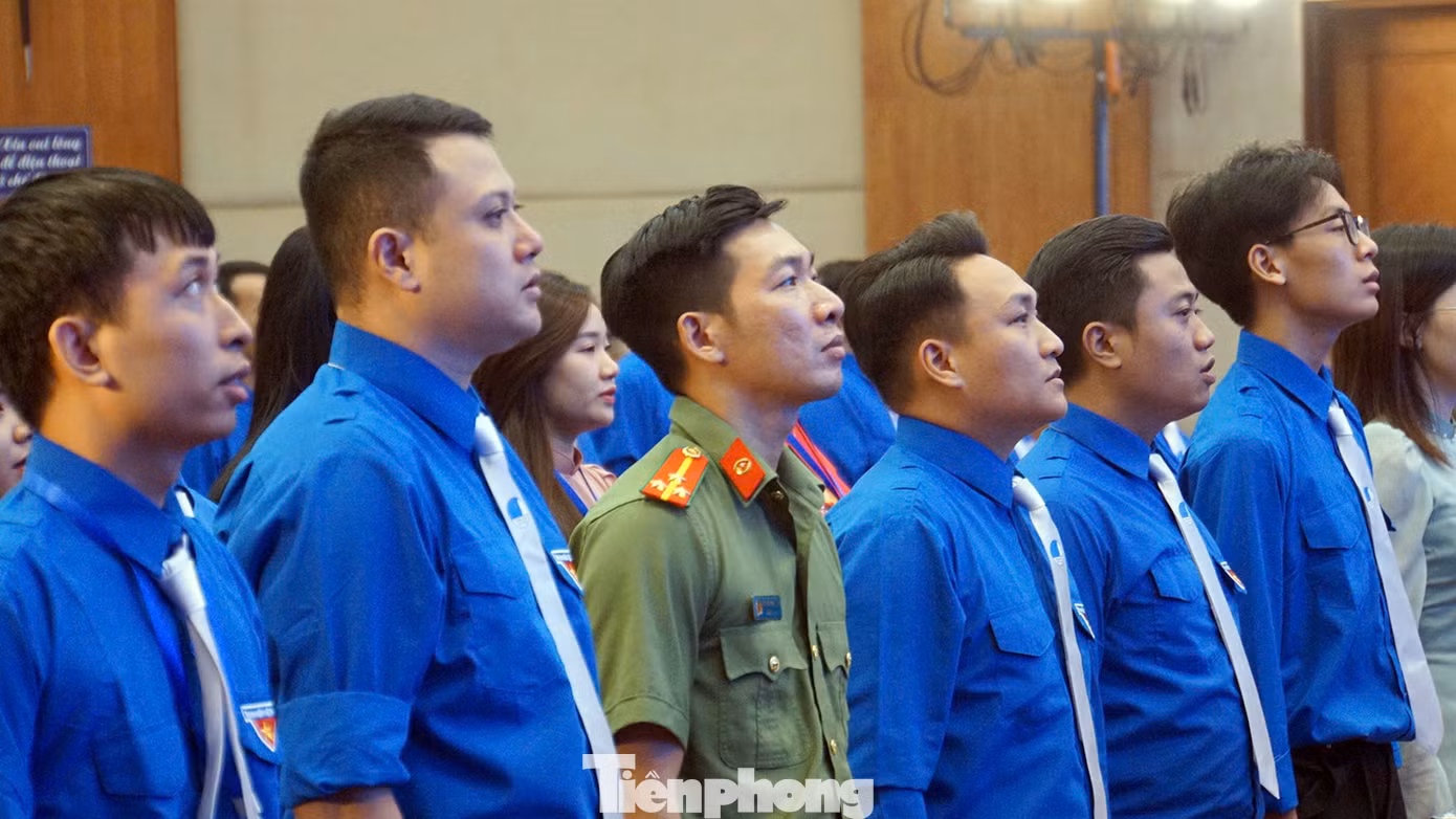 230 đại biểu chính thức đại diện hơn 590.000 thanh niên thành phố Hải Phòng dự Đại hội. Ảnh: Nguyễn Hoàn 230 đại biểu chính thức đại diện hơn 590.000 thanh niên thành phố Hải Phòng dự Đại hội. Ảnh: Nguyễn Hoàn