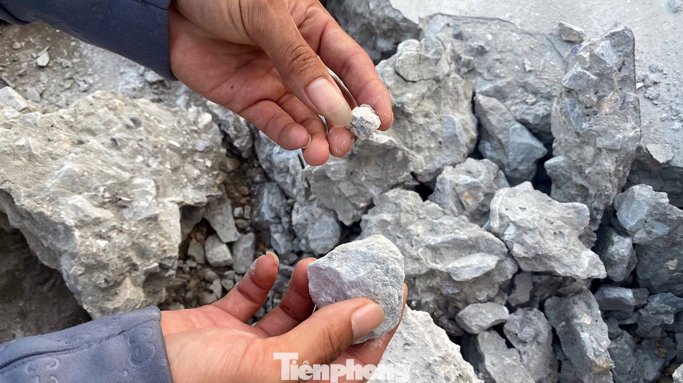 Ngay sau đó, UBND xã Mỹ Đức và BQL Dự án đầu tư xây dựng huyện An Lão kiểm tra, xác định một số xe chở bê tông tới công trường thi công không đảm bảo chất lượng.