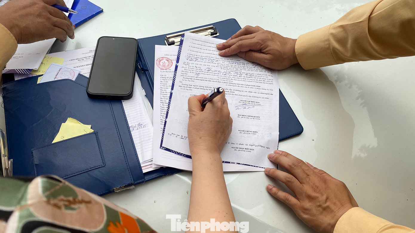 Người phụ nữ này cũng đề xuất các sở, ngành thành phố sớm quy hoạch, xây dựng, tổ chức các điểm đỗ xe cho người dân, đặc biệt các khu dân cư trung tâm, các khu tập thể, chung cư.