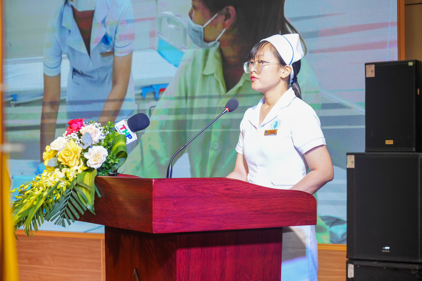 Điều dưỡng Nguyễn Thị Thảo chia sẻ về việc cấp cứu bé sơ sinh bị sặc sữa. Điều dưỡng Nguyễn Thị Thảo chia sẻ về việc cấp cứu bé sơ sinh bị sặc sữa.