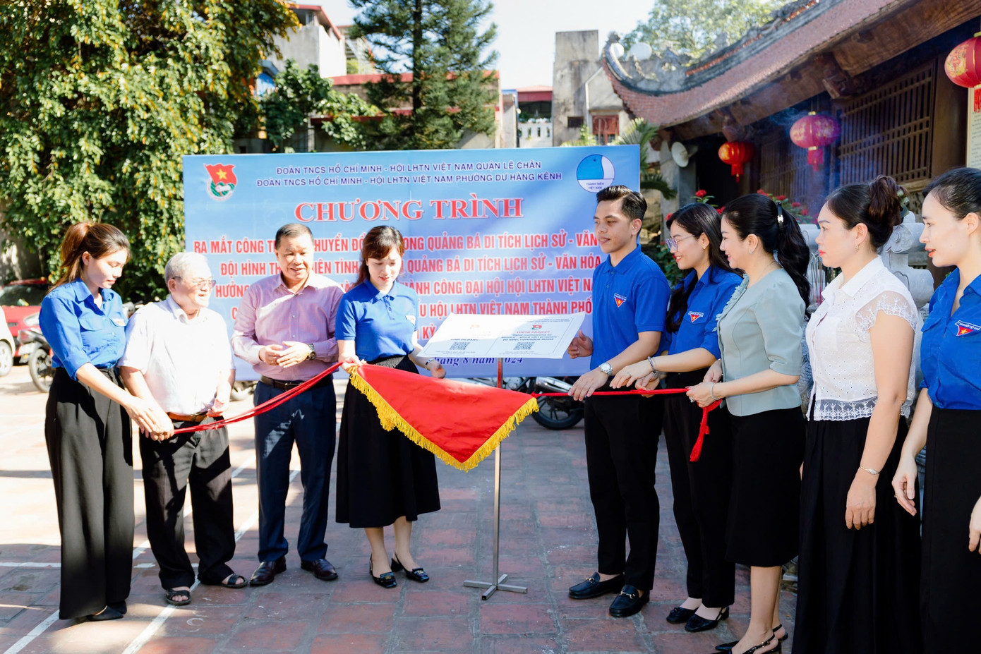 Tuổi trẻ Hải Phòng thực hiện chương trình chuyển đổi số trong quảng bá di tích lịch sử. Tuổi trẻ Hải Phòng thực hiện chương trình chuyển đổi số trong quảng bá di tích lịch sử.