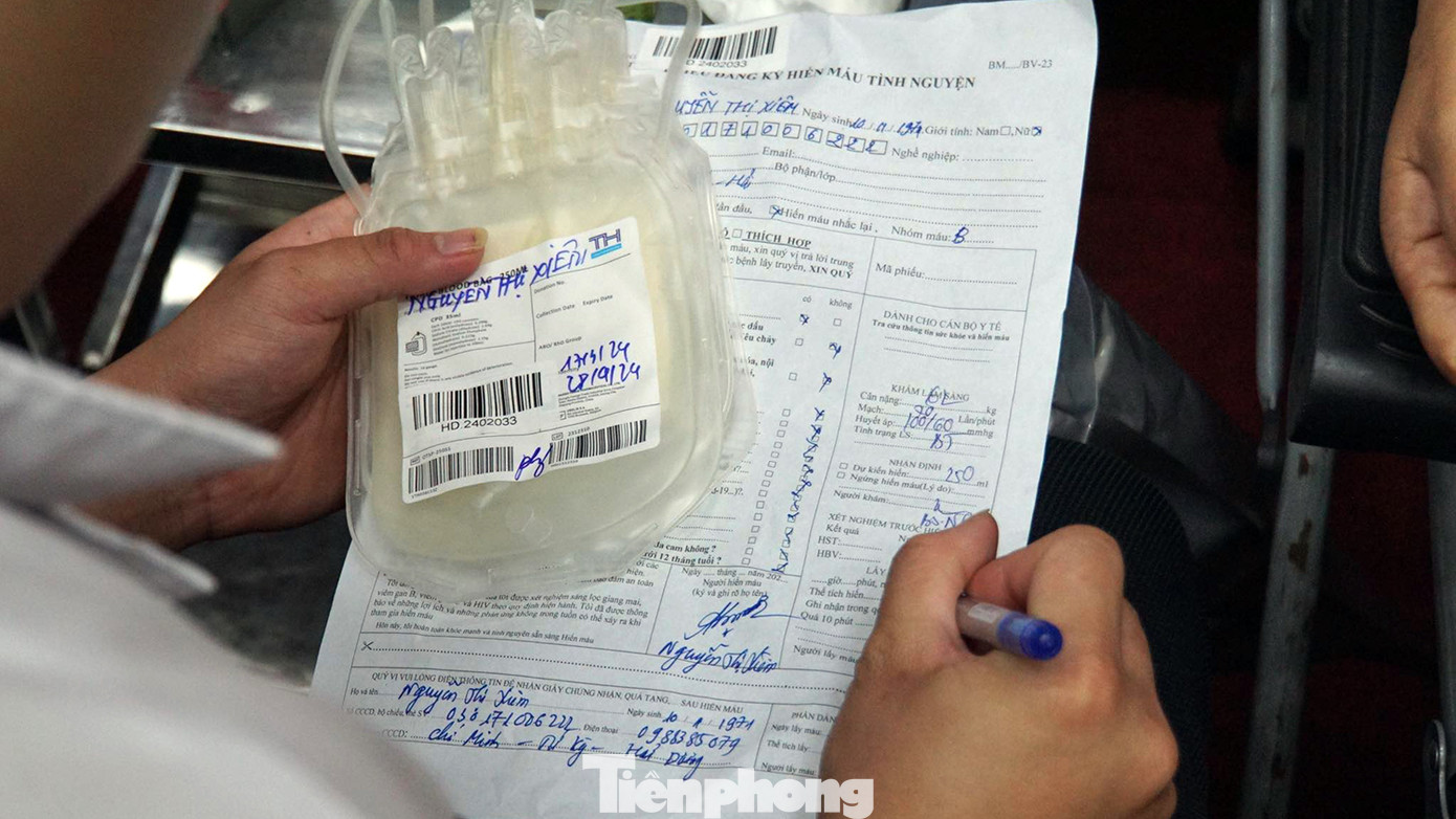 Các tình nguyện viên được lực lượng y tế kiểm tra kỹ về tình trạng sức khỏe, các thông tin này được lưu giữ và thông báo trực tiếp tới tình nguyện viên.