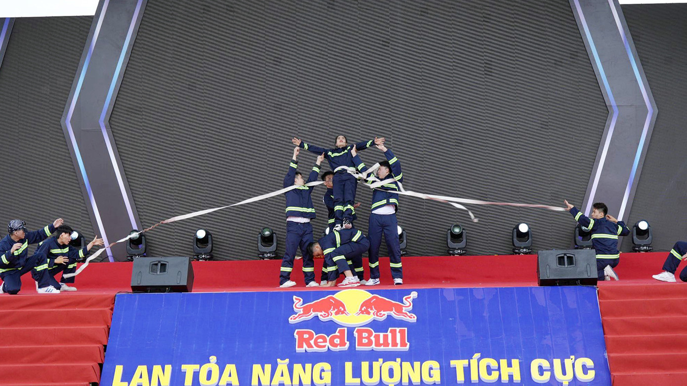 Nhiều nhóm nhảy tranh tài với nhiều ý tưởng truyền tải thông điệp ý nghĩa.