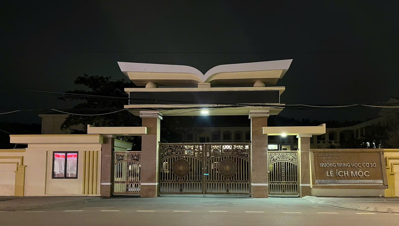 Cổng trường THCS Lê Ích Mộc, huyện Thủy Nguyên (TP Hải Phòng).