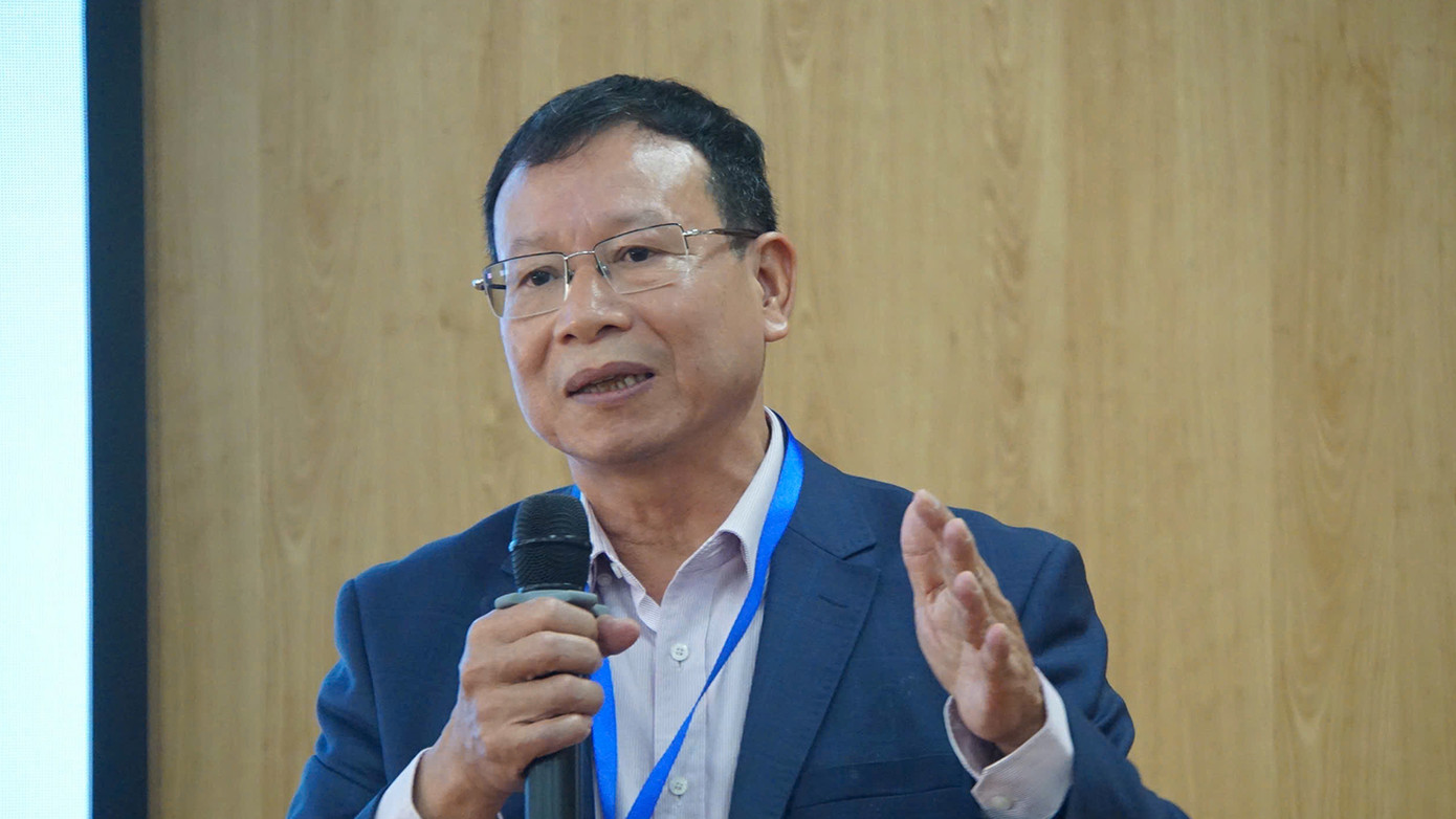 Ông Bùi Ngọc Hải - Phó trưởng BQL Khu kinh tế Hải Phòng trao đổi, chia sẻ về định hướng quy hoạch, phát triển cảng biển - logistics tại Hải Phòng.