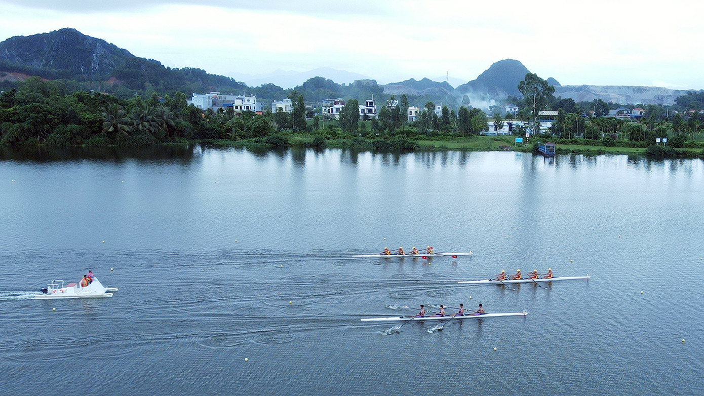 Quang cảnh Trung tâm huấn luyện đua thuyền quốc gia tại sông Giá, huyện Thủy Nguyên (TP Hải Phòng). Quang cảnh Trung tâm huấn luyện đua thuyền quốc gia tại sông Giá, huyện Thủy Nguyên (TP Hải Phòng).