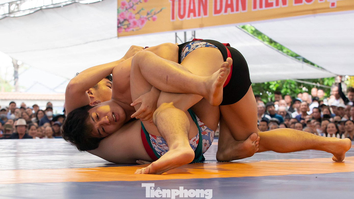 Một huấn luyện viên Bộ môn Vật (Sở Văn hóa Thể thao Hải Phòng) chia sẻ, môn vật không chỉ đòi hỏi sức mạnh thể lực mà đòi hỏi đô vật phải có kỹ thuật cao, khả năng phân phối sức và có những miếng đánh riêng. Một huấn luyện viên Bộ môn Vật (Sở Văn hóa Thể thao Hải Phòng) chia sẻ, môn vật không chỉ đòi hỏi sức mạnh thể lực mà đòi hỏi đô vật phải có kỹ thuật cao, khả năng phân phối sức và có những miếng đánh riêng.