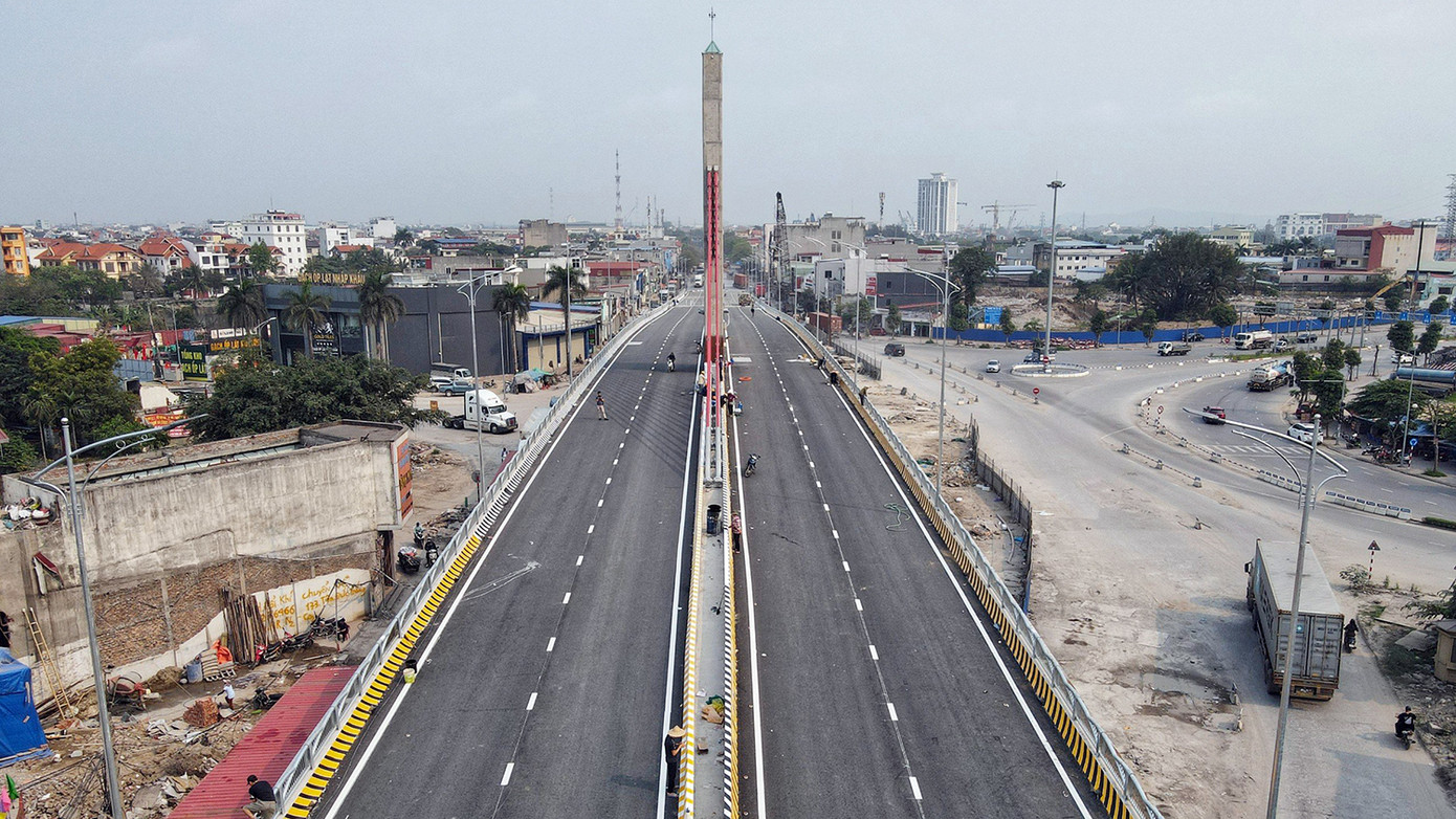 Dự án Đầu tư xây dựng nút giao khác mức tại ngã tư Tôn Đức Thắng - Máng Nước - Quốc lộ 5 (huyện An Dương) được khởi công tháng 1/2023 với tổng mức đầu tư 688 tỷ đồng. Dự án có hạng mục cầu vượt dài 787m dọc Quốc lộ 5 đã hoàn thành và thông xe. Còn vòng xuyến có 4 nhánh đường gom 2 bên cầu vẫn đang được các đơn vị nhà thầu thi công hoàn thiện. Dự án Đầu tư xây dựng nút giao khác mức tại ngã tư Tôn Đức Thắng - Máng Nước - Quốc lộ 5 (huyện An Dương) được khởi công tháng 1/2023 với tổng mức đầu tư 688 tỷ đồng. Dự án có hạng mục cầu vượt dài 787m dọc Quốc lộ 5 đã hoàn thành và thông xe. Còn vòng xuyến có 4 nhánh đường gom 2 bên cầu vẫn đang được các đơn vị nhà thầu thi công hoàn thiện.