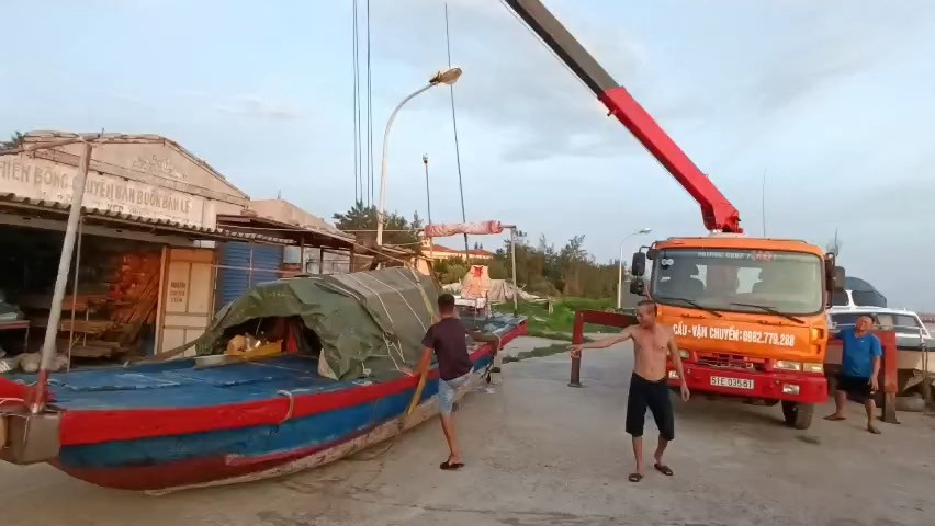 Lực lượng chức năng thực hiện các phương án phòng chống bão số 3 tại huyện đảo Bạch Long Vĩ. Ảnh: Hà Tuấn Lực lượng chức năng thực hiện các phương án phòng chống bão số 3 tại huyện đảo Bạch Long Vĩ. Ảnh: Hà Tuấn