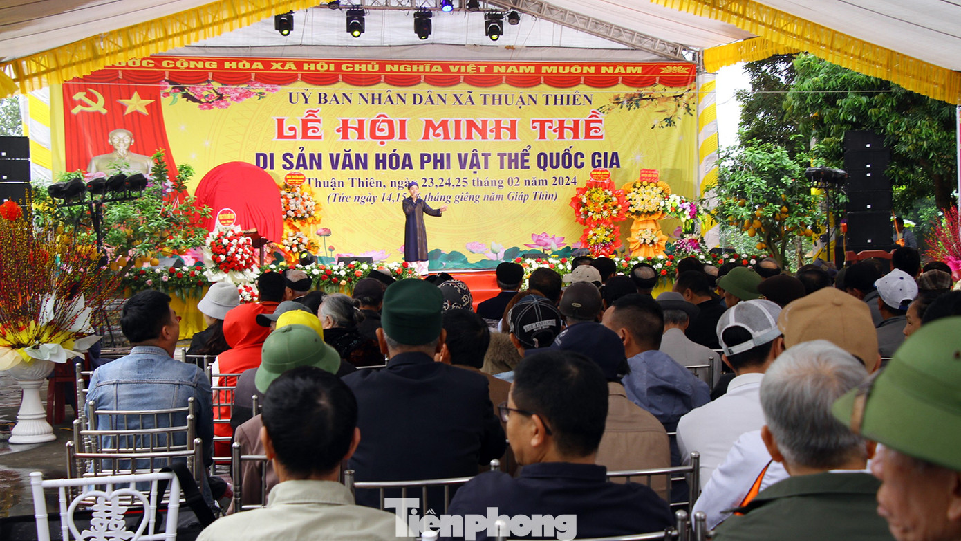 Sáng 23/2 (tức 14 Tháng Giêng), tại khu Di tích lịch sử cấp Quốc gia Đền - Chùa Hòa Liễu, thuộc xã Thuận Thiên (huyện Kiến thụy, thành phố Hải Phòng) tổ chức Lễ hội Minh Thề - Di sản văn hóa phi vật thể Quốc gia. Sáng 23/2 (tức 14 Tháng Giêng), tại khu Di tích lịch sử cấp Quốc gia Đền - Chùa Hòa Liễu, thuộc xã Thuận Thiên (huyện Kiến thụy, thành phố Hải Phòng) tổ chức Lễ hội Minh Thề - Di sản văn hóa phi vật thể Quốc gia.