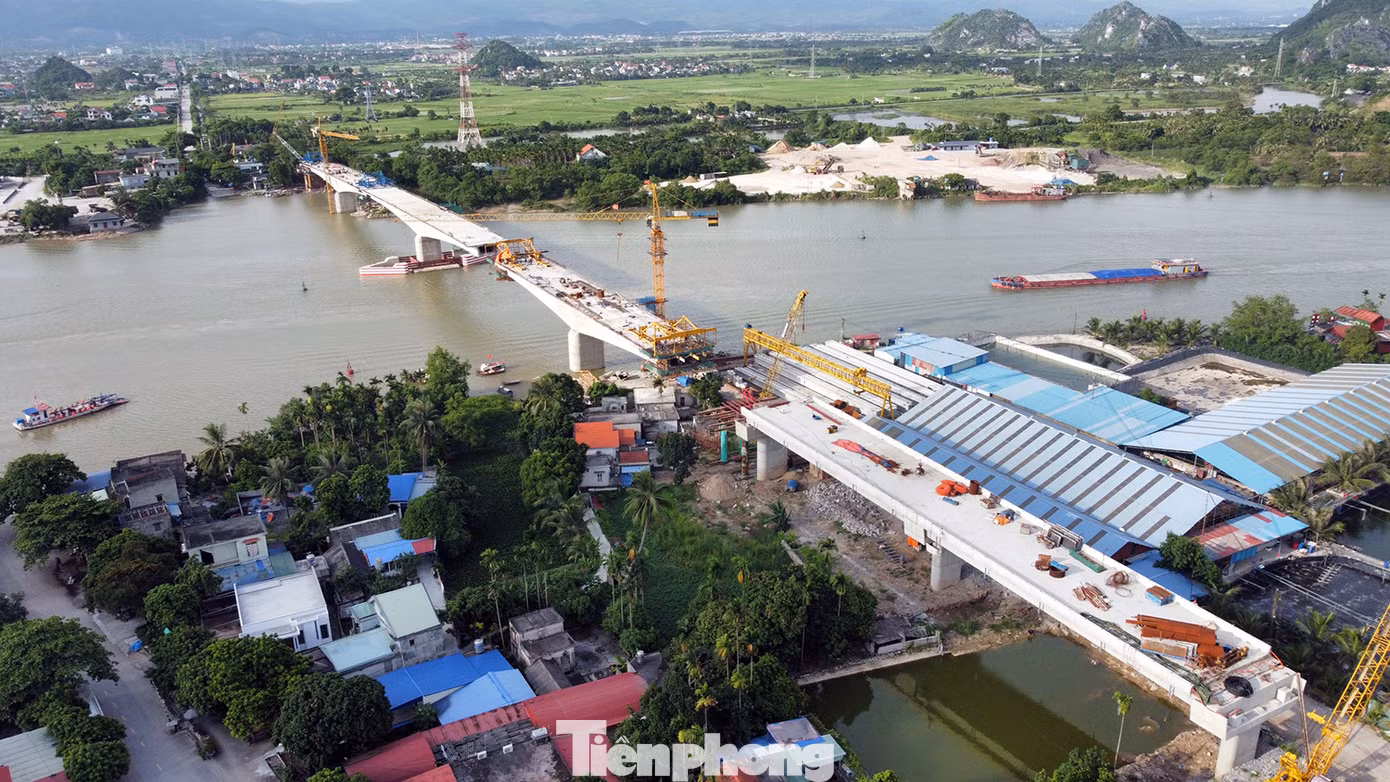 Đây là một trong những dự án giao thông trọng điểm của thành phố Hải Phòng nhằm nâng cao năng lực phục vụ về giao thông, tạo hệ thống kết nối giao thông liên vùng, đáp ứng nhu cầu vận tải giữa các khu công nghiệp, cụm công nghiệp và sinh hoạt của nhân dân tại huyện Thủy Nguyên (Hải Phòng) với thị xã Đông Triều (Quảng Ninh). Đây là một trong những dự án giao thông trọng điểm của thành phố Hải Phòng nhằm nâng cao năng lực phục vụ về giao thông, tạo hệ thống kết nối giao thông liên vùng, đáp ứng nhu cầu vận tải giữa các khu công nghiệp, cụm công nghiệp và sinh hoạt của nhân dân tại huyện Thủy Nguyên (Hải Phòng) với thị xã Đông Triều (Quảng Ninh).