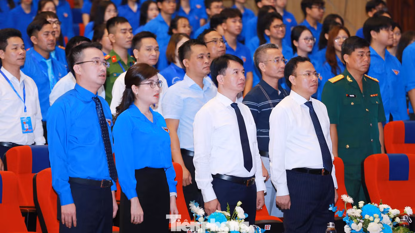 Các đại biểu Trung ương Hội LHTN Việt Nam, lãnh đạo tỉnh Hải Dương và 177 đại biểu đại diện thanh niên tỉnh Hải Dương dự đại hội.