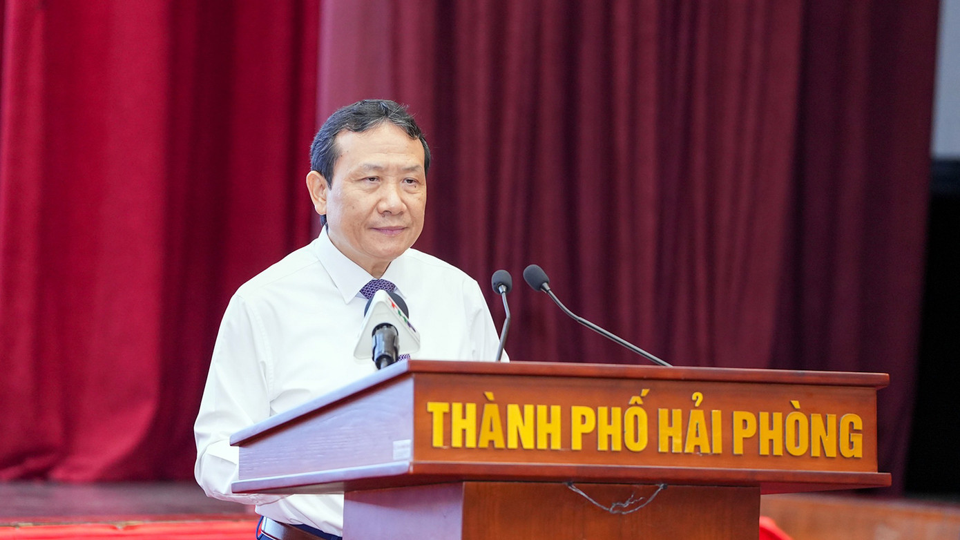 Ông Nguyễn Hồng Sơn - Phó Trưởng ban Ban Kinh tế Trung ương phát biểu tại hội nghị.