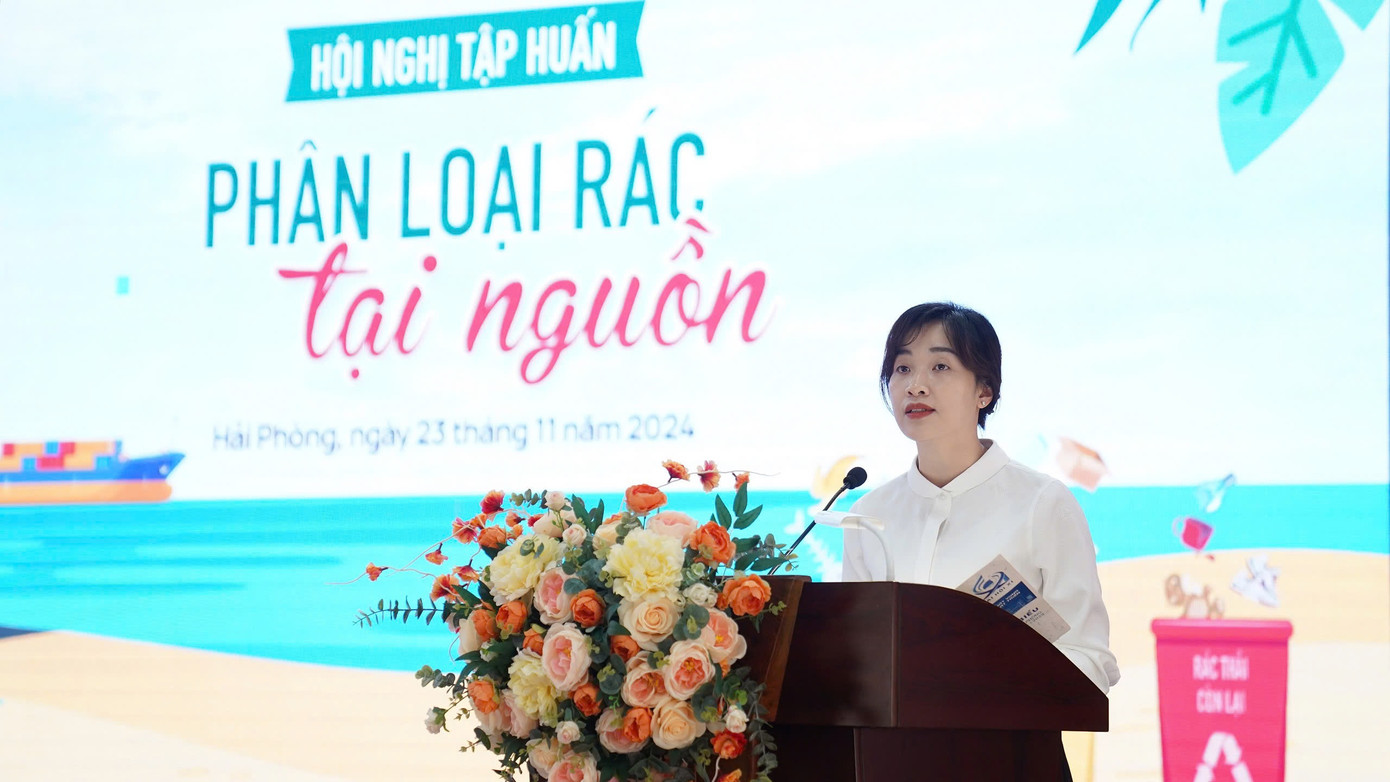 Chị Hà Thị Minh Châu - Bí thư Quận Đoàn Lê Chân chia sẻ về kế hoạch, những mô hình, hoạt động phân loại rác thải tại nguồn ở cơ sở.