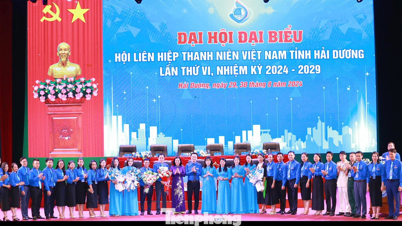 Ủy ban Hội LHTN Việt Nam tỉnh Hải Dương khóa VI, nhiệm kỳ 2024-2029 ra mắt tại đại hội. Ủy ban Hội LHTN Việt Nam tỉnh Hải Dương khóa VI, nhiệm kỳ 2024-2029 ra mắt tại đại hội.
