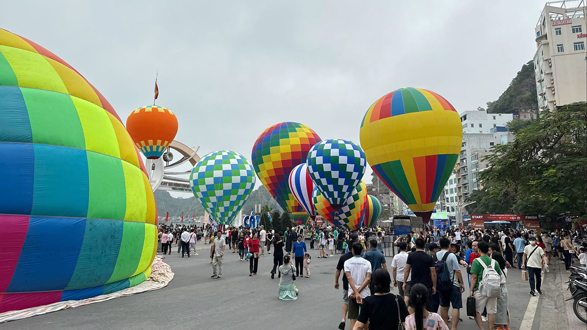 Ngày hội khinh khí cầu diễn ra trong vài ngày cuối tháng 3, đúng dịp diễn ra Lễ hội Cát Bà và Khai mạc du lịch Cát Bà năm 2024.