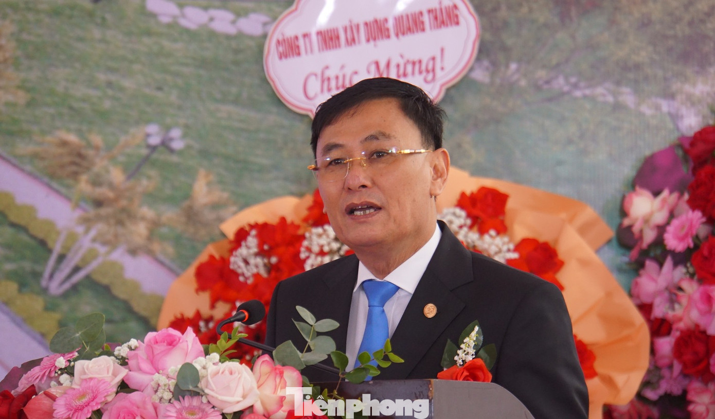 Ông Lê Văn Cường - Phó Chủ tịch UBND huyện An Dương phát biểu tại buổi lễ khởi công.