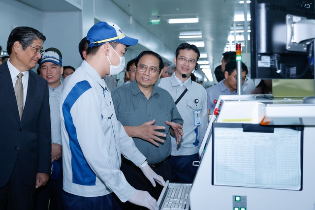 Thủ tướng Phạm Minh Chính thăm Khu công nghiệp Thăng Long II, tỉnh Hưng Yên. Ảnh: Nhật Bắc/VGP Thủ tướng Phạm Minh Chính thăm Khu công nghiệp Thăng Long II, tỉnh Hưng Yên. Ảnh: Nhật Bắc/VGP