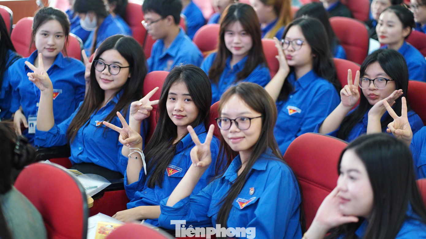 Tham dự buổi tập huấn, có 200 bạn đoàn viên thanh niên Trường Cao đẳng Y tế, Quận Đoàn Lê Chân và đoàn viên thanh niên thành phố.