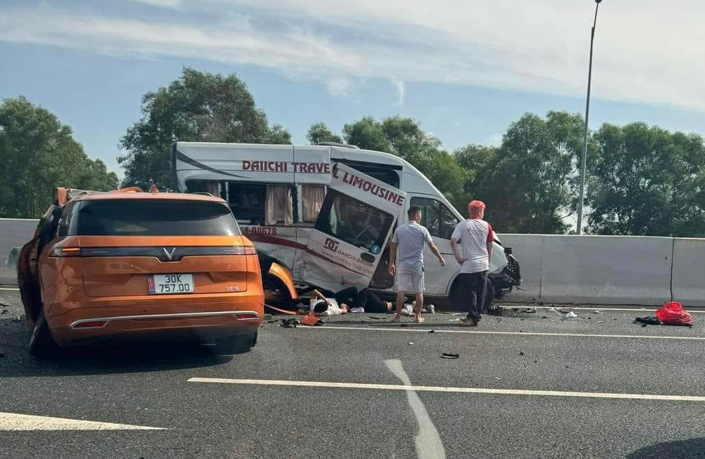 Hiện trường vụ tai nạn. Hiện trường vụ tai nạn.