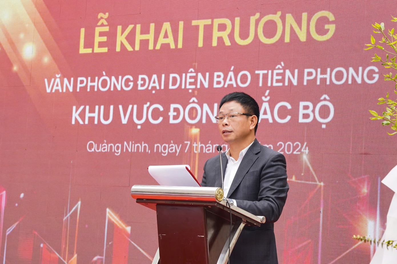 Ông Phùng Công Sưởng - Tổng Biên tập Báo Tiền Phong phát biểu tại buổi lễ.