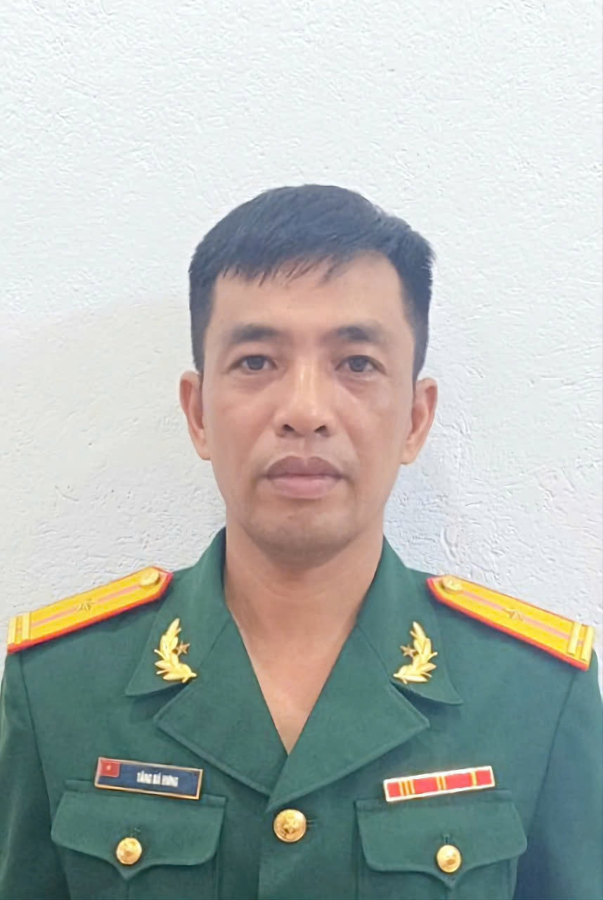 Thiếu tá Tăng Bá Hưng