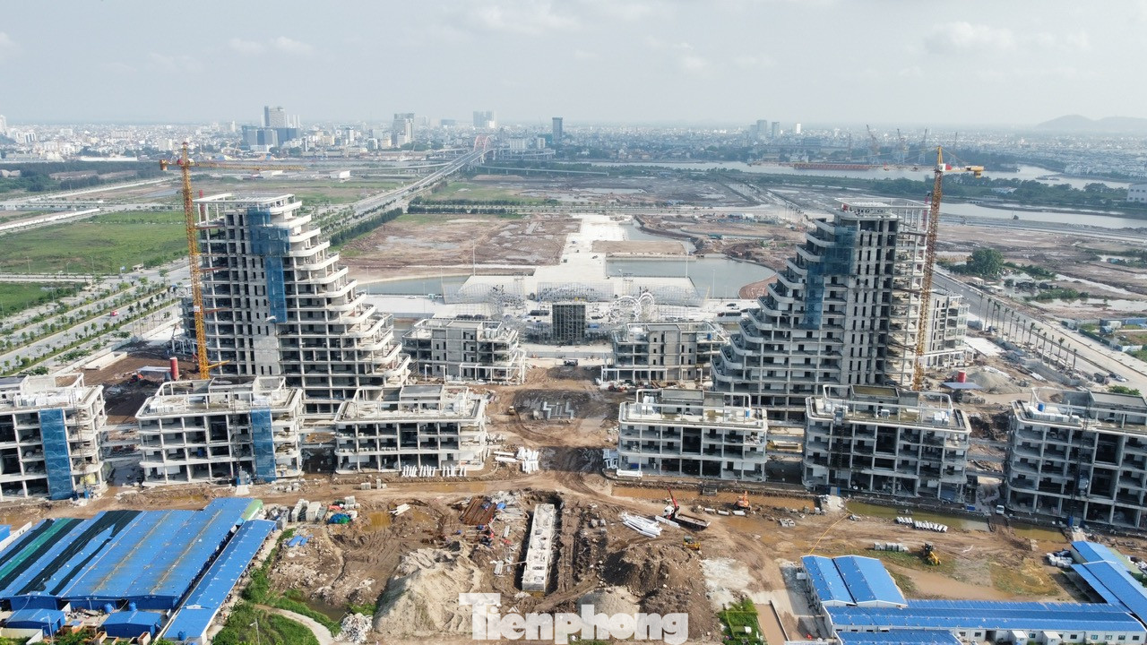 Trung tâm Chính trị - Hành chính mới TP Hải Phòng, thuộc KĐT Bắc Sông Cấm, huyện Thủy Nguyên đang dần hoàn thiện.