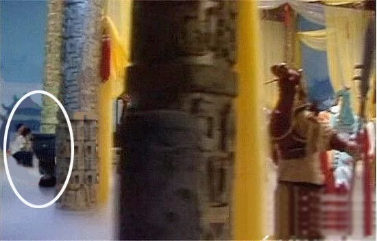 Những lỗi sai ngớ ngẩn trong phim ‘Tây du kí’ 1986 ảnh 4