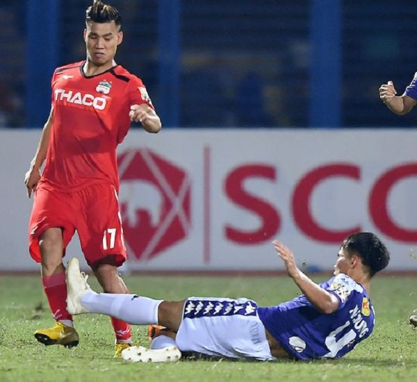 Động thái mới của bạn gái cầu thủ Văn Dũng sau ồn ào xúc phạm Văn Thanh ảnh 1