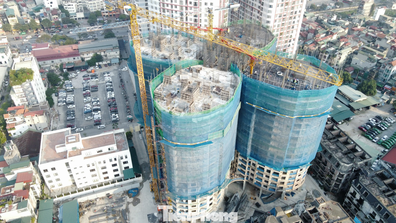 Theo quy định mới chủ đầu tư dự án chỉ được thu tiền đặt cọc không quá 5% giá bán, cho thuê mua nhà ở, công trình xây dựng hình thành trong tương lai. Theo quy định mới chủ đầu tư dự án chỉ được thu tiền đặt cọc không quá 5% giá bán, cho thuê mua nhà ở, công trình xây dựng hình thành trong tương lai.