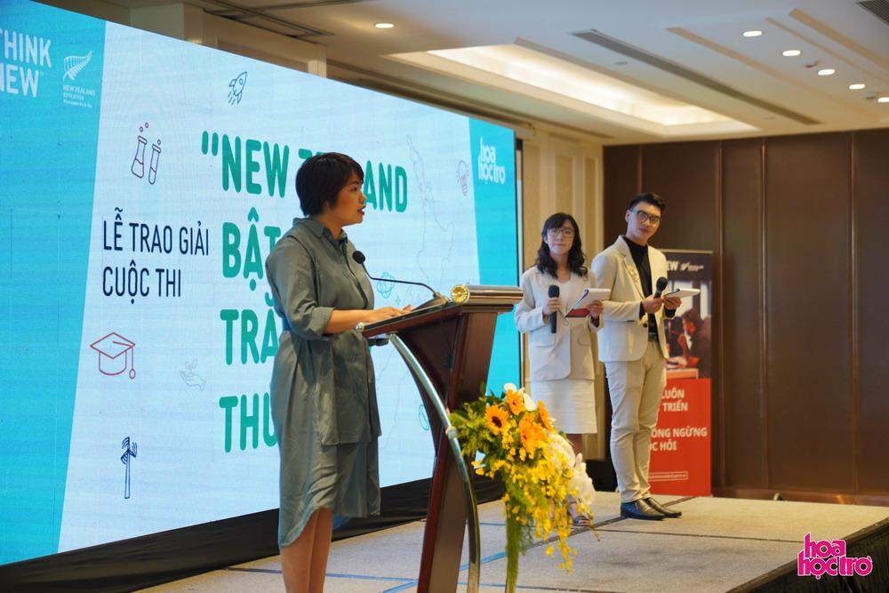 Bà Bùi Lan Phương, đại diện báo Hoa Học Trò - thành viên Ban Giám khảo cuộc thi.