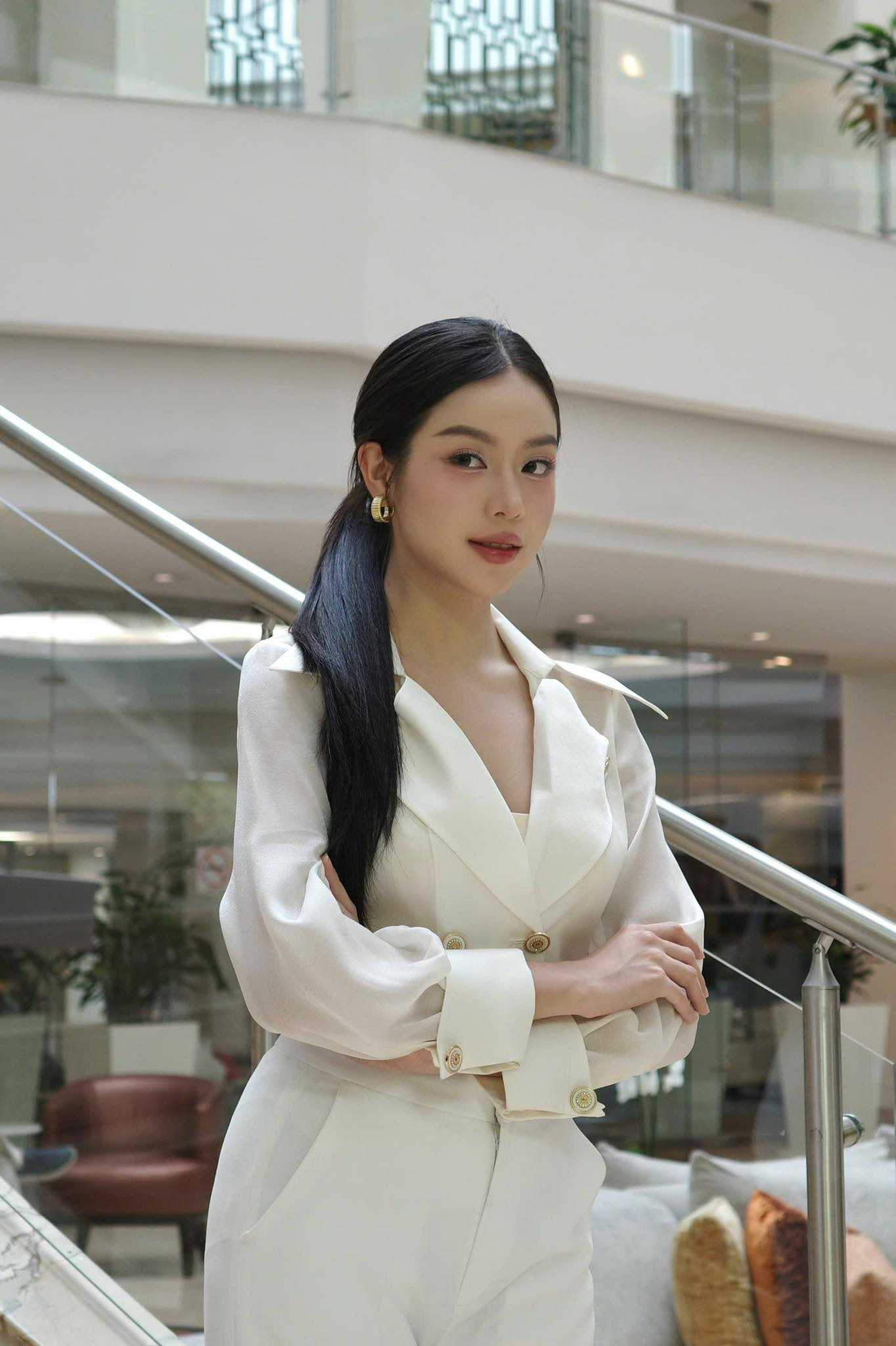 Thanh Thủy rạng rỡ khi xuất hiện ở Guatemala.